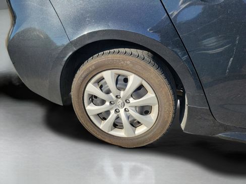 Used 2020 Toyota Corolla LE image 30