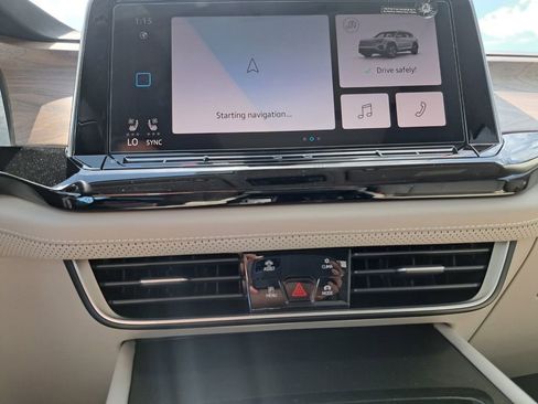 New 2026 Volkswagen Atlas SE image 10