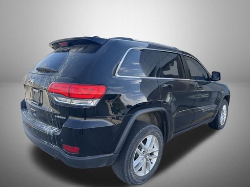 Used 2018 Jeep Grand Cherokee Laredo image 2