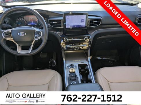 Used 2022 Ford Explorer Limited w/ Equipment Group 301A image 17