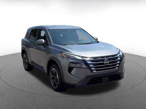 Used 2025 Nissan Rogue SV FWD image 3