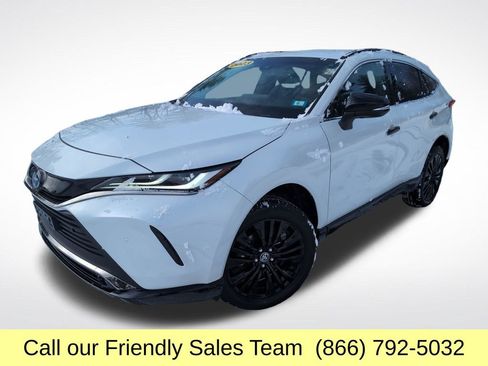 Used 2023 Toyota Venza Nightshade image 1