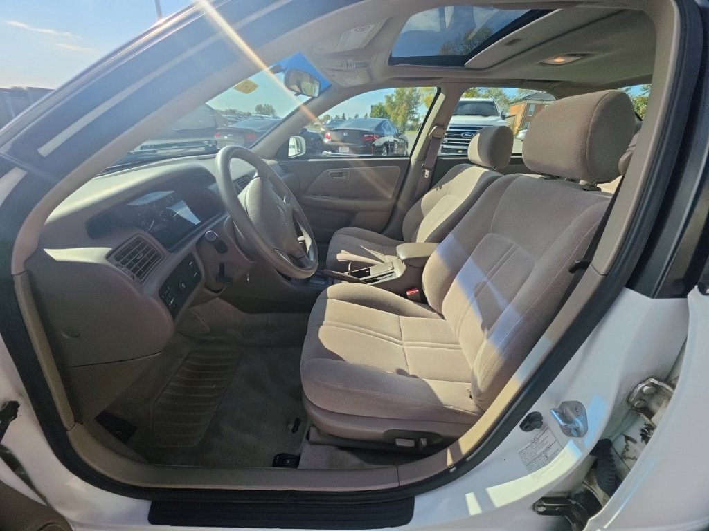 Used 1999 Toyota Camry LE FWD image 13