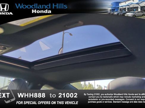 Used 2017 INFINITI Q60 2.0t w/ Moonroof Package RWD image 18