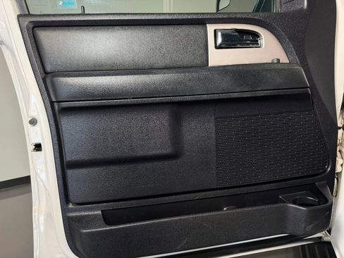 Used 2017 Ford Expedition Limited AWD/4WD image 36