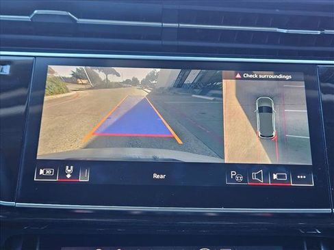 Used 2024 Audi Q7 3.0T Prestige image 14