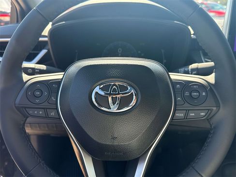 Used 2025 Toyota Corolla SE image 15