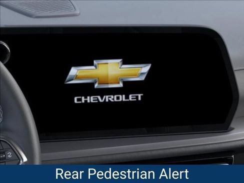 New 2027 Chevrolet Traverse LT w/ Sun and Wheel Package FWD image 23