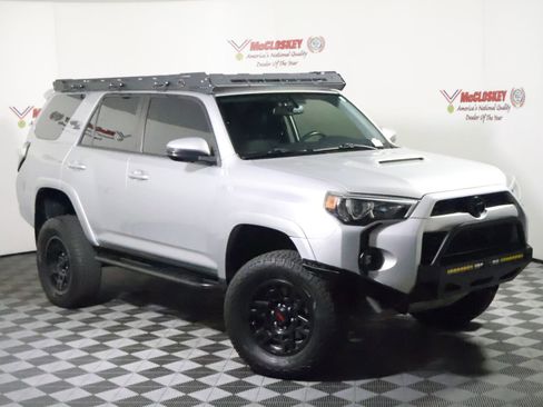 Used 2019 Toyota 4Runner TRD Off-Road Premium AWD/4WD image 19