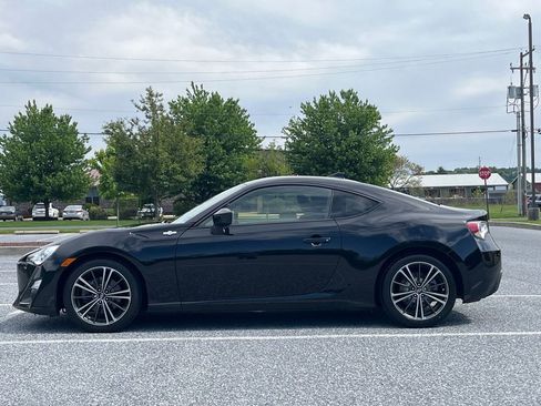 Used 2016 Scion FR-S RWD image 5