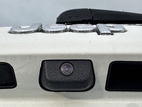 Used 2019 Jeep Cherokee Latitude Plus w/ Cold Weather Group image 16