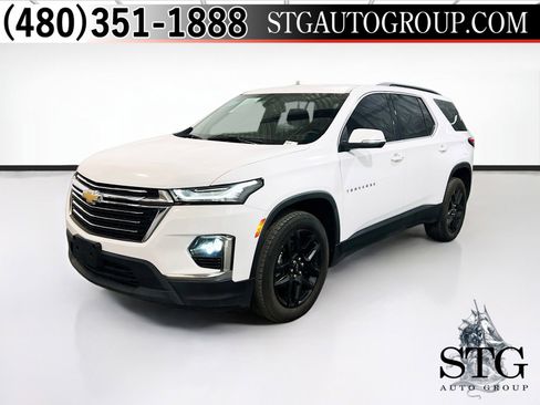 Used 2023 Chevrolet Traverse LT w/ LPO, Floor Liner Package image 1