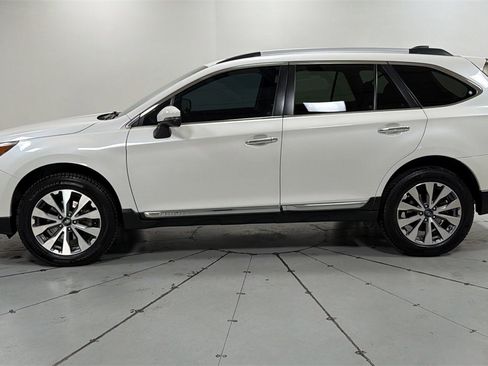 Used 2019 Subaru Outback 3.6R Touring image 8