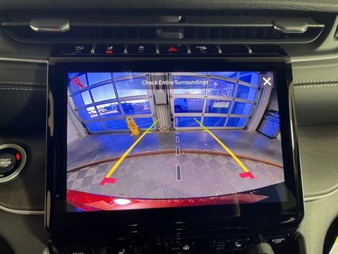 New 2025 Jeep Grand Cherokee Limited w/ Black Appearance Package image 16