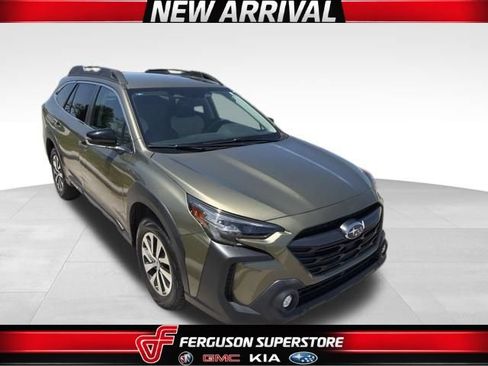Certified 2025 Subaru Outback Premium AWD/4WD image 1