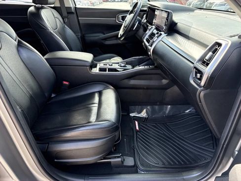 Used 2022 Kia Sorento S AWD/4WD image 25
