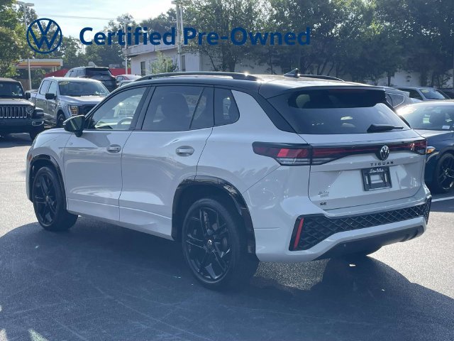 Certified 2026 Volkswagen Tiguan SE R-Line FWD image 5