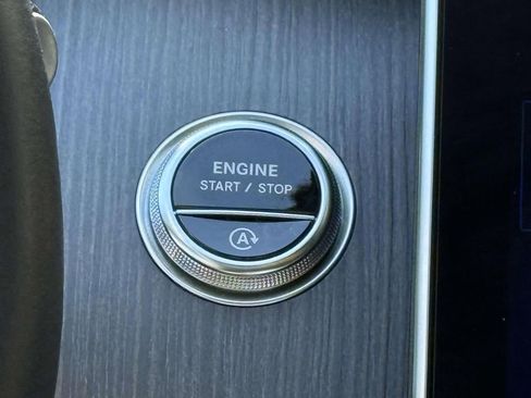 Used 2022 Mercedes-Benz C 300 4MATIC Sedan image 23