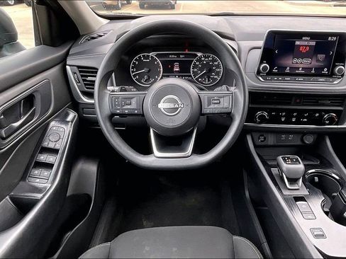 Used 2024 Nissan Rogue S FWD image 5