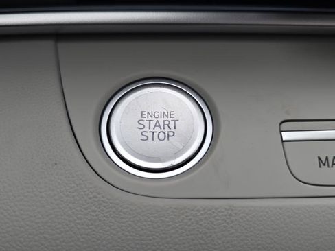 New 2026 Hyundai Elantra Limited FWD image 13