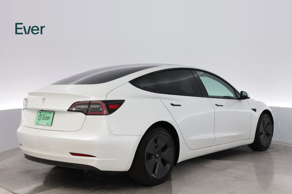Used 2023 Tesla Model 3 Standard Range RWD image 3