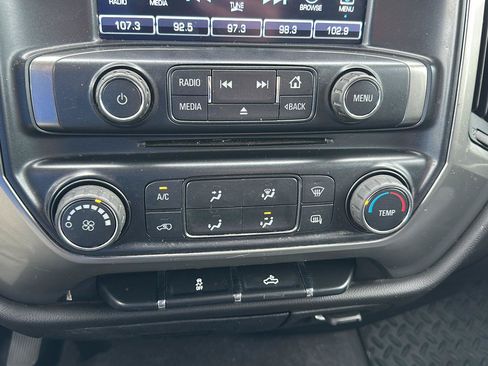 Used 2019 Chevrolet Silverado 1500 LT AWD/4WD image 21