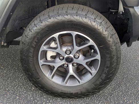 Used 2020 Jeep Wrangler Unlimited Freedom Edition image 11