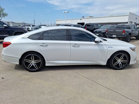 Used 2022 Honda Accord Touring image 7