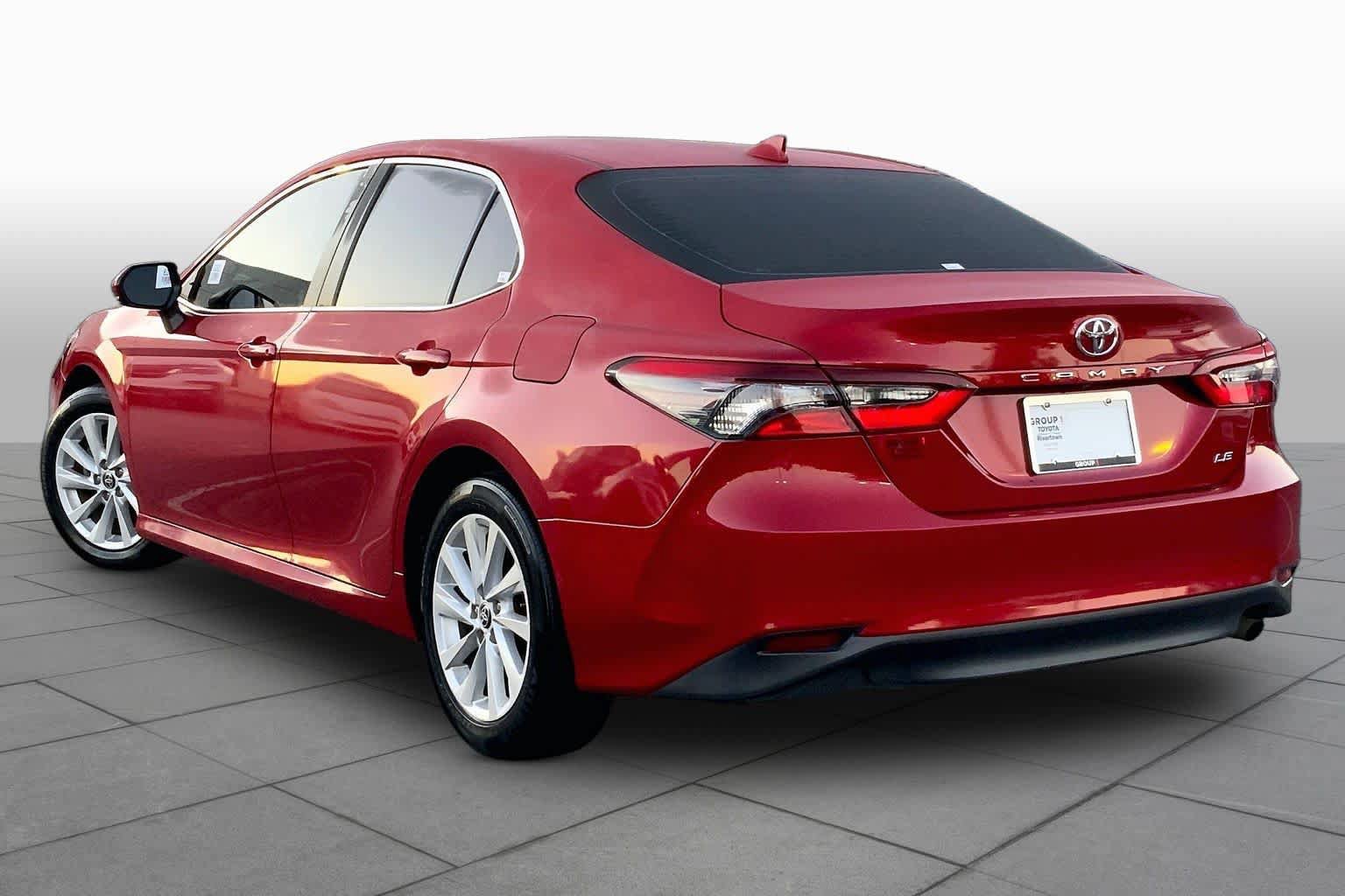 Used 2023 Toyota Camry LE FWD image 11