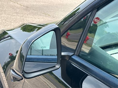 Used 2020 Tesla Model Y Performance image 25