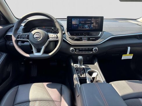 New 2026 Nissan Altima 2.5 SR FWD image 7