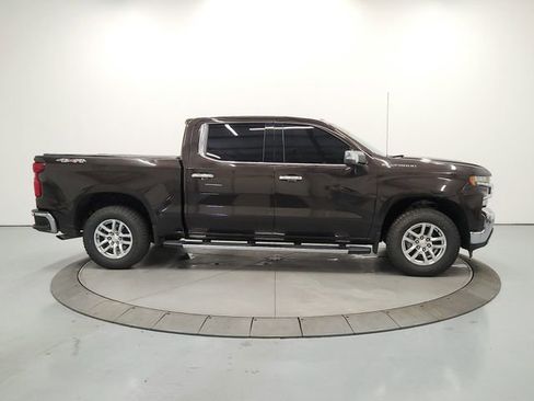 Used 2020 Chevrolet Silverado 1500 LTZ w/ LTZ Plus Package AWD/4WD image 8