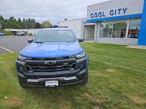 New 2025 Chevrolet Colorado Trail Boss w/ Midnight Edition AWD/4WD image 35