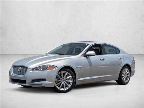 Used 2015 Jaguar XF Premium RWD image 1