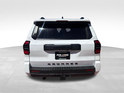 Used 2026 Toyota 4Runner SR5 AWD/4WD image 6