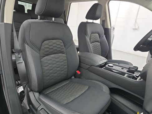 New 2026 Nissan Pathfinder SV image 10