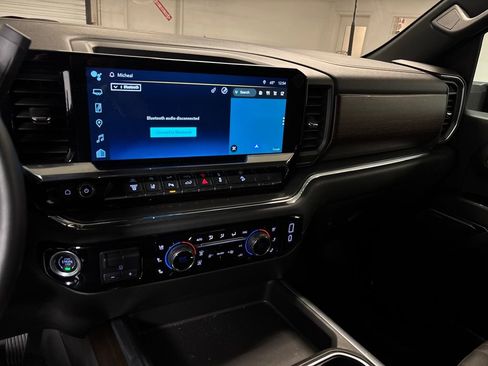 Certified 2024 Chevrolet Silverado 2500 High Country image 39