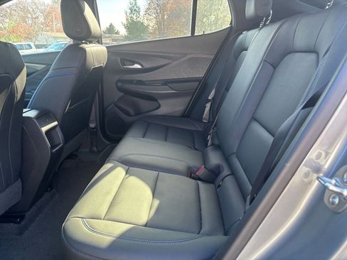 Used 2025 Buick Envista Sport Touring image 23