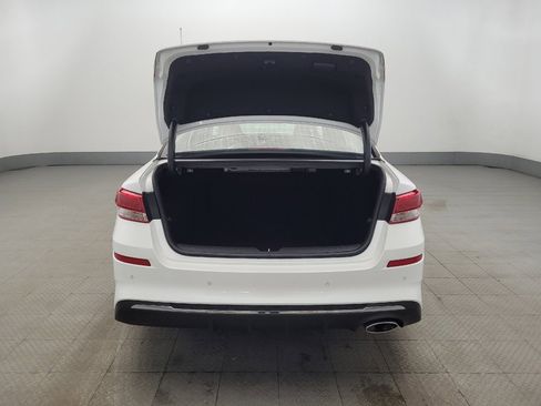 Used 2020 Kia Optima LX image 29