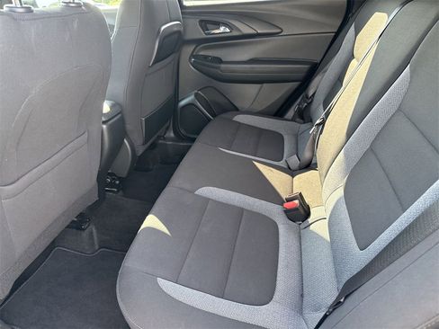 Used 2021 Chevrolet TrailBlazer LT image 24