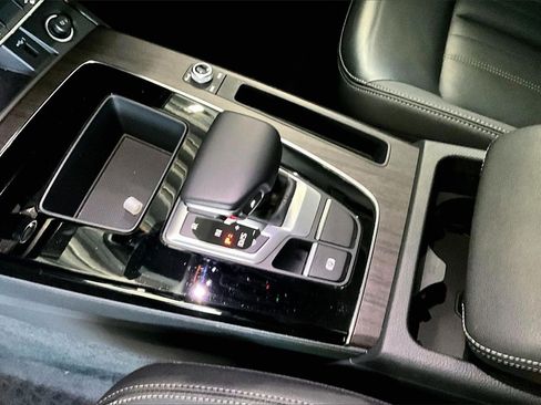 Certified 2022 Audi Q5 2.0T Premium w/ Convenience Package image 18