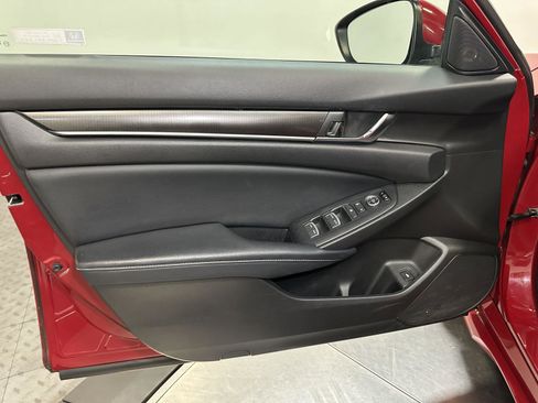 Certified 2018 Honda Accord Sport image 20