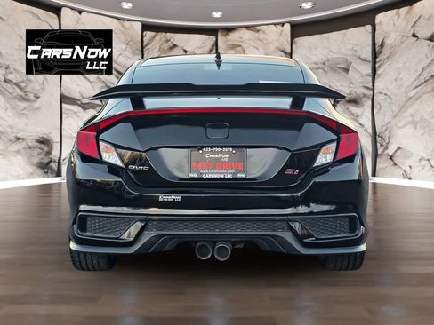 Used 2018 Honda Civic Si image 5