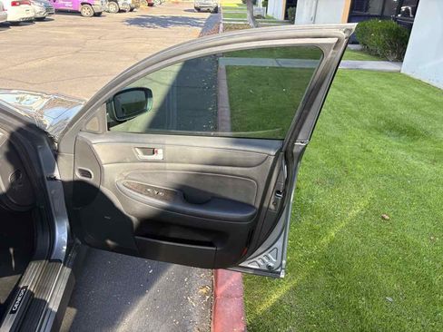 Used 2014 Hyundai Genesis 5.0 R-Spec image 28