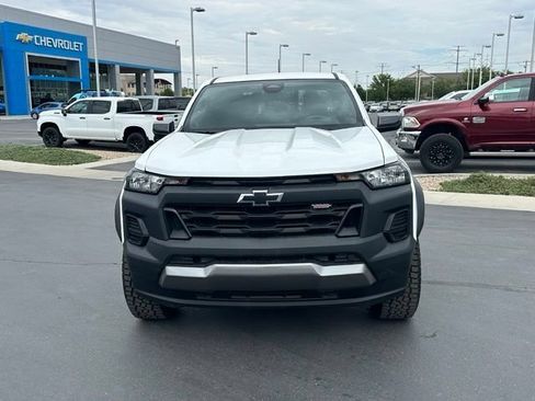 Certified 2025 Chevrolet Colorado Trail Boss AWD/4WD image 11