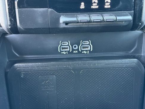 Used 2025 RAM 1500 Big Horn AWD/4WD image 25