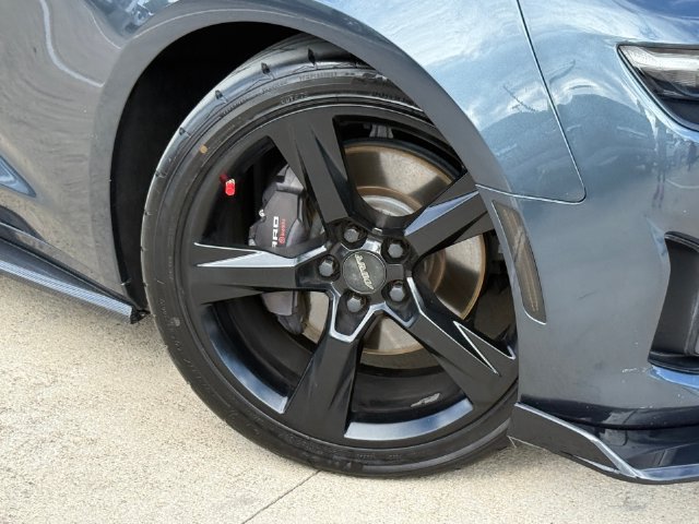 Used 2021 Chevrolet Camaro LT RWD image 2