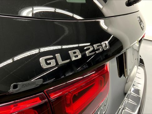 Certified 2021 Mercedes-Benz GLB 250 image 30