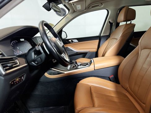 Used 2022 BMW X7 xDrive40i w/ Premium Package image 13