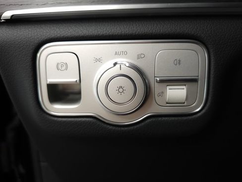 Used 2026 Mercedes-Benz GLS 450 4MATIC image 10